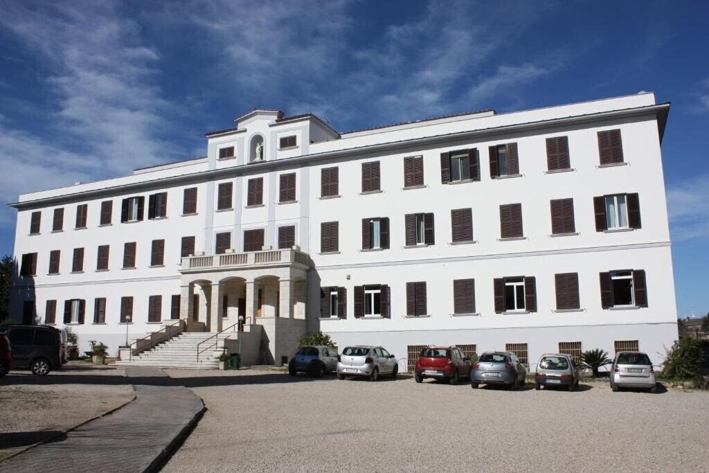 Готель Ostello Villa Monte Mario 3*