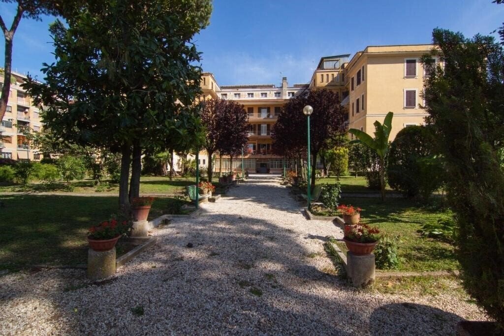 Картинка Ostello Villa Monte Mario 3*