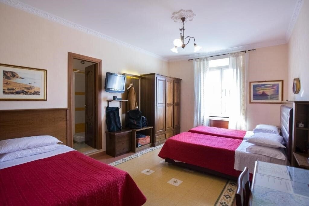 Фото Anthony Guesthouse 4*