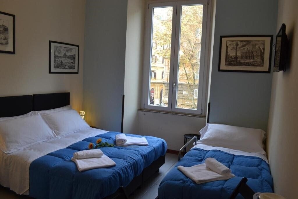 Готель Enjoy Roma 3*
