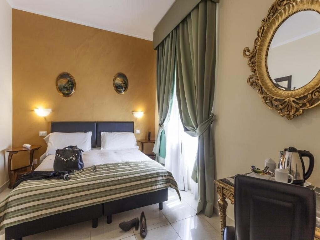 Отель Hotel Regina Giovanna 3*