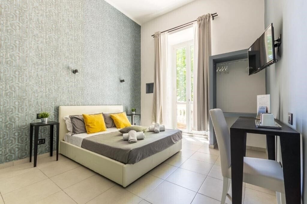Готель Merulana 139 Suites 3*