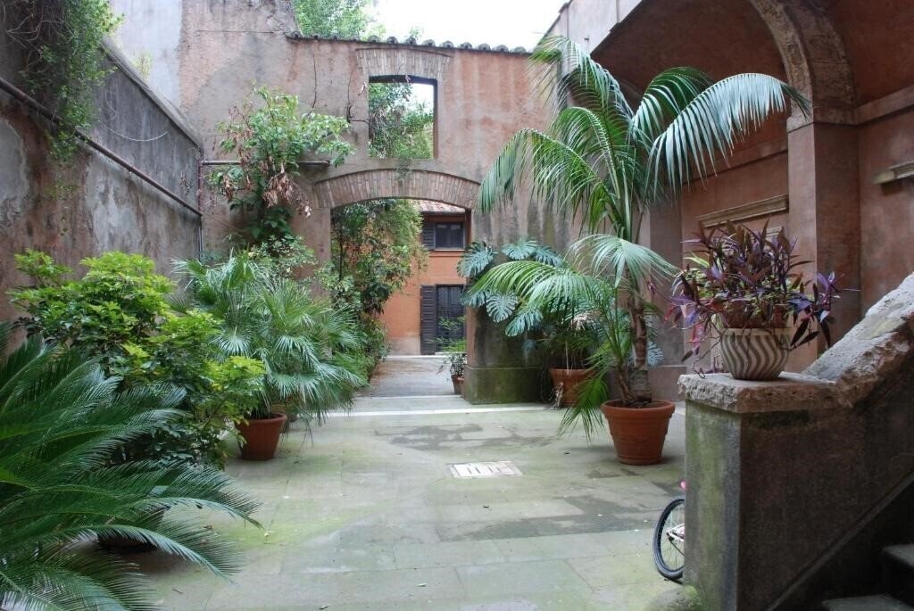 Отель Palazzo Velli Suites 2*