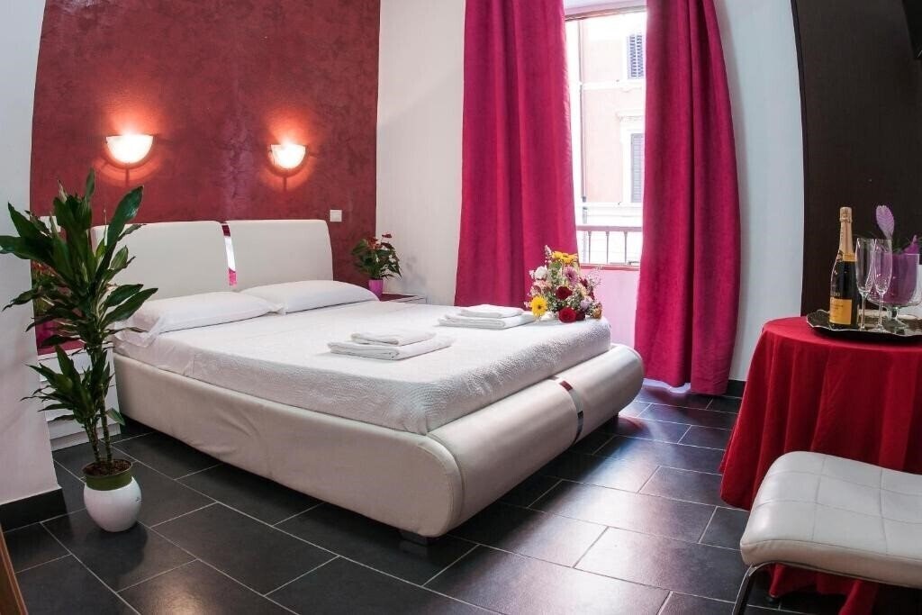 Фото Gio Suites 2*