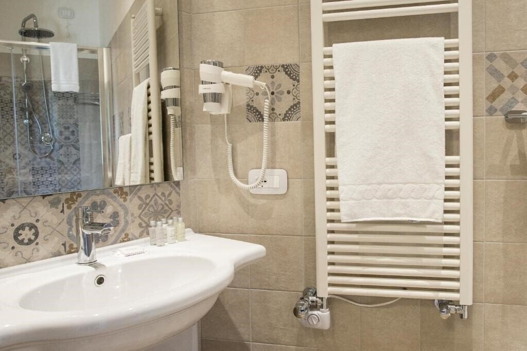 Изображение Leonardo Da Vinci Guest House 3*