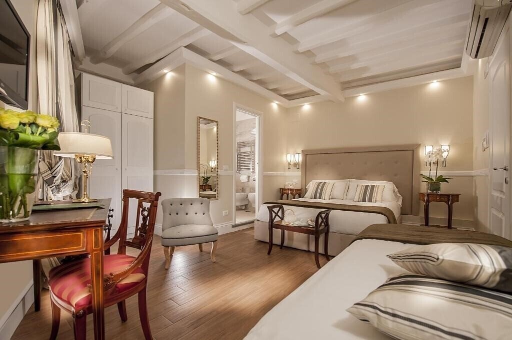 Отель La Residenza del Sole al Pantheon 3*