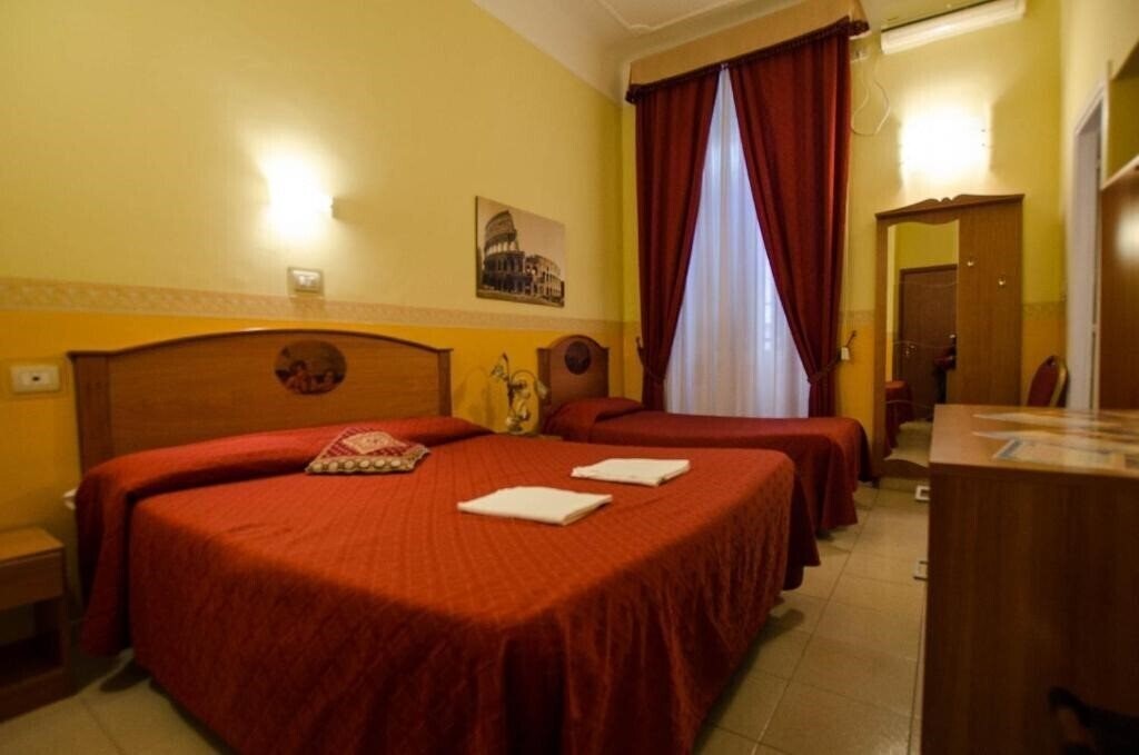 Готель Hotel Cherubini 2*