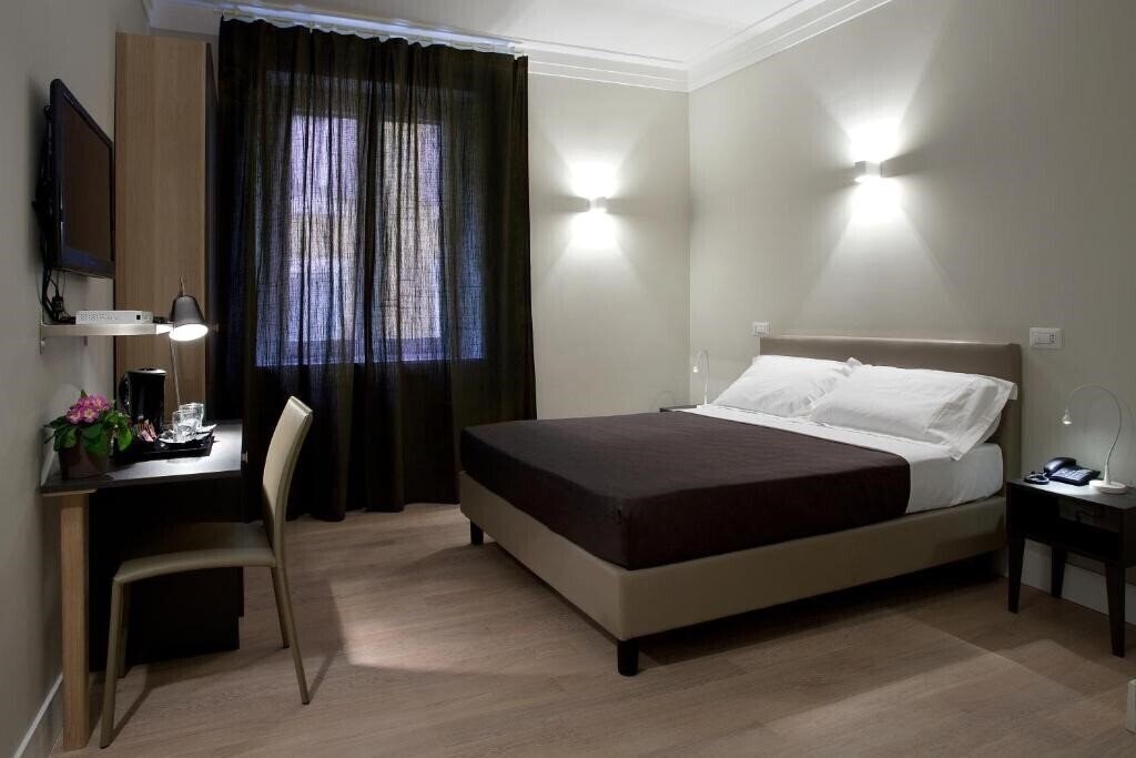 Отель Regola Suite 3*