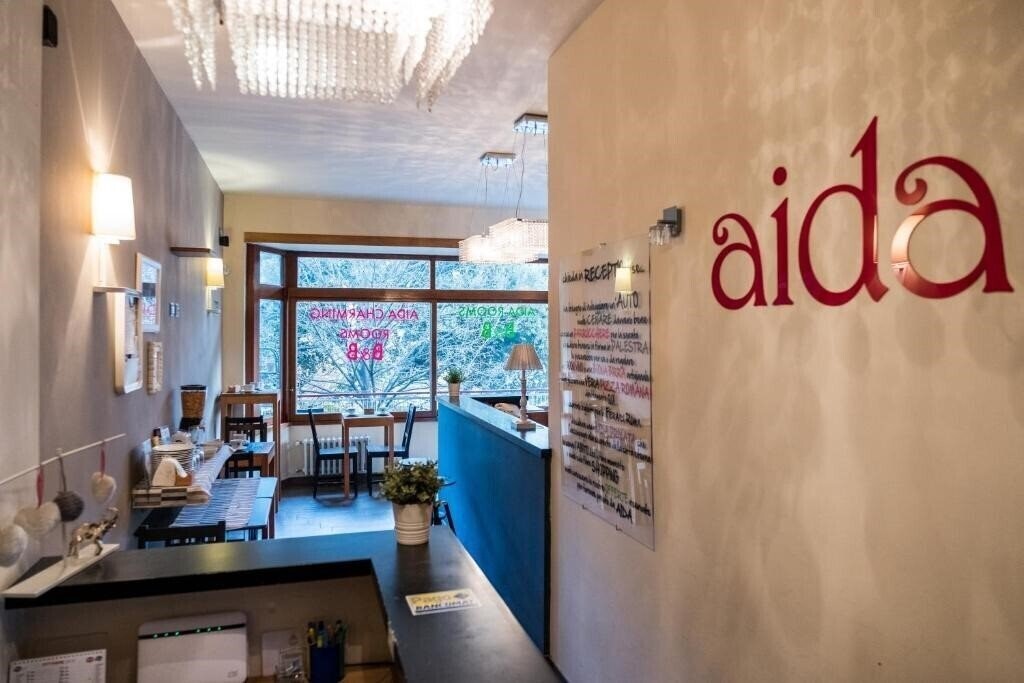 Готель Aida Charming Rooms 3*
