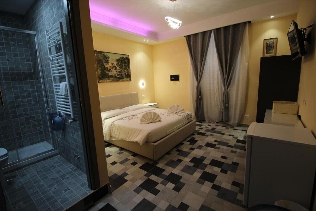 Отель Quest House Lihong 3*