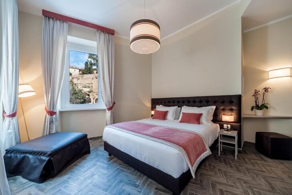 Фото Foro Romano Luxury Suites 3*