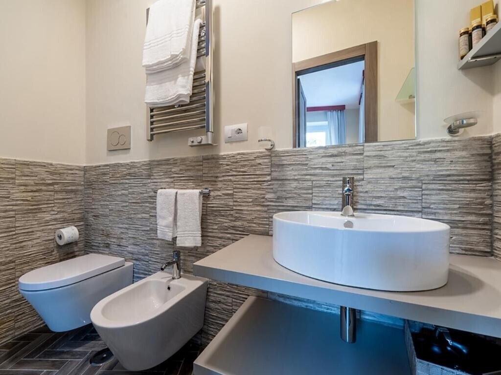 Фотографія Foro Romano Luxury Suites 3*