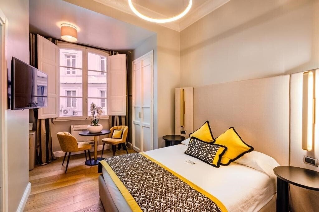 Отель MyBedCavour 3*