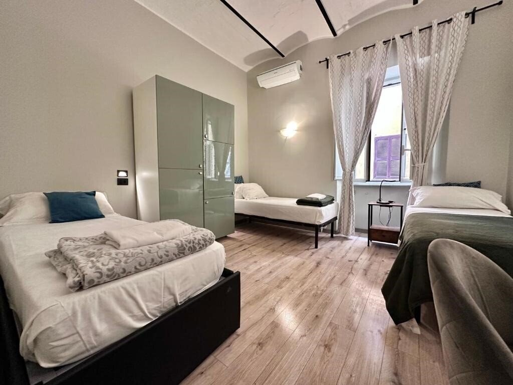 Готель Roman Holidays Hostel 3*