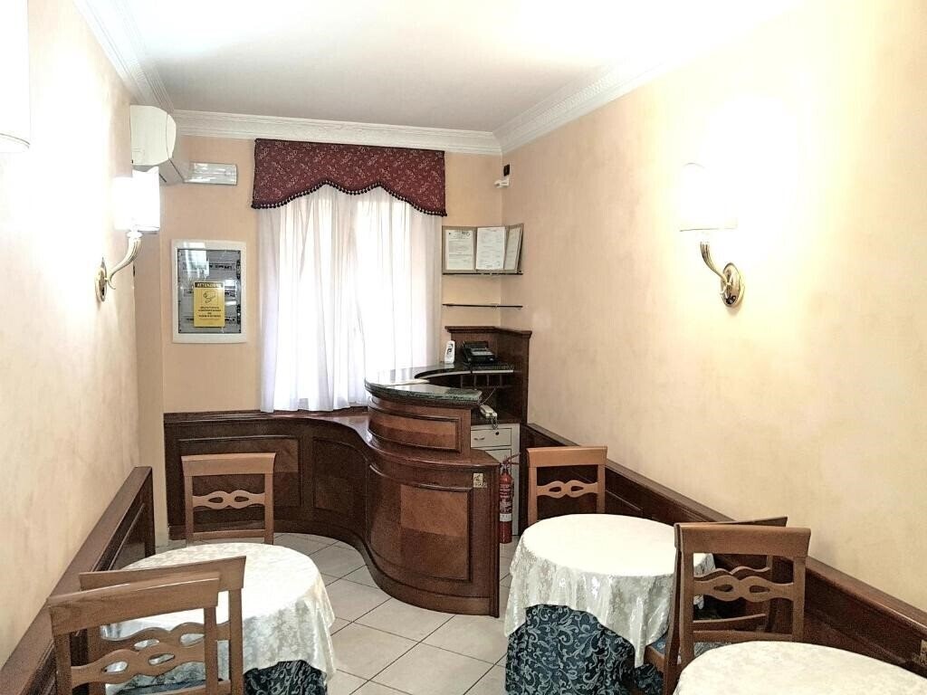 Фотографія B&B Galaxy Suite Rome 3*