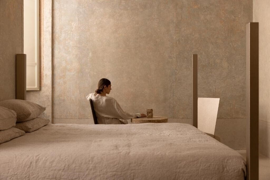 Готель Nomos Hotel 5*