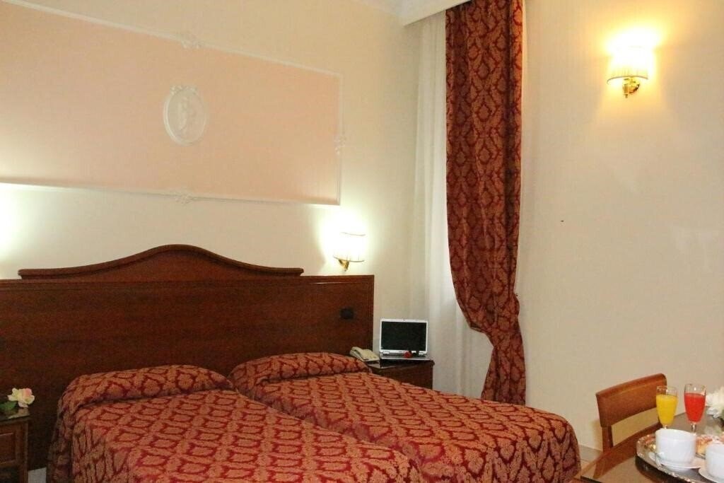 Изображение Hotel Mirage & Hotel Halifax 2*
