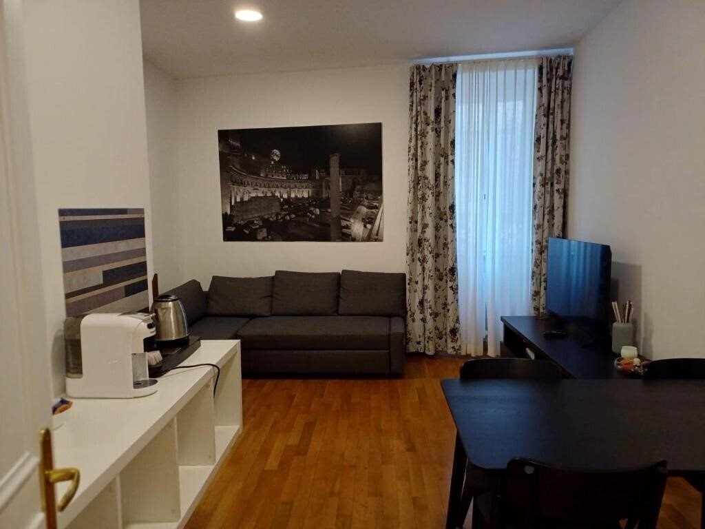 Отель Apollo Apartments Colosseo 3*