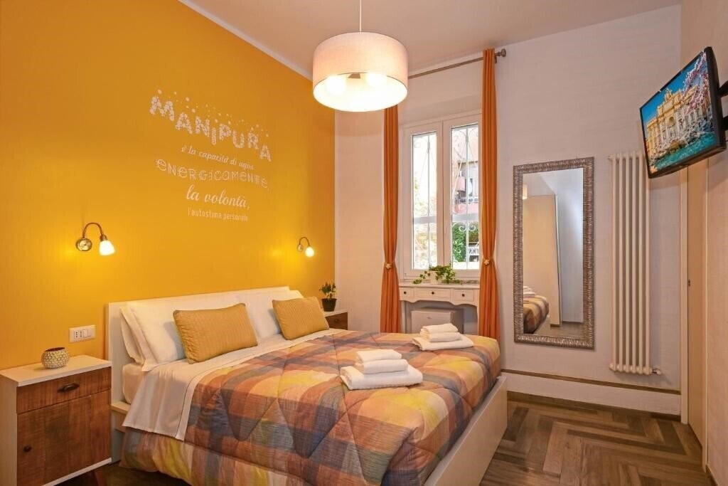 Отель Allegras House Caracciolo 3*