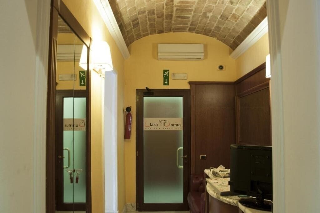 Готель Clara Domus 2*