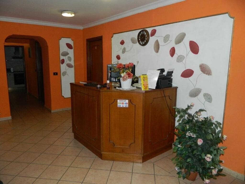 Фотография Roxena House 2*