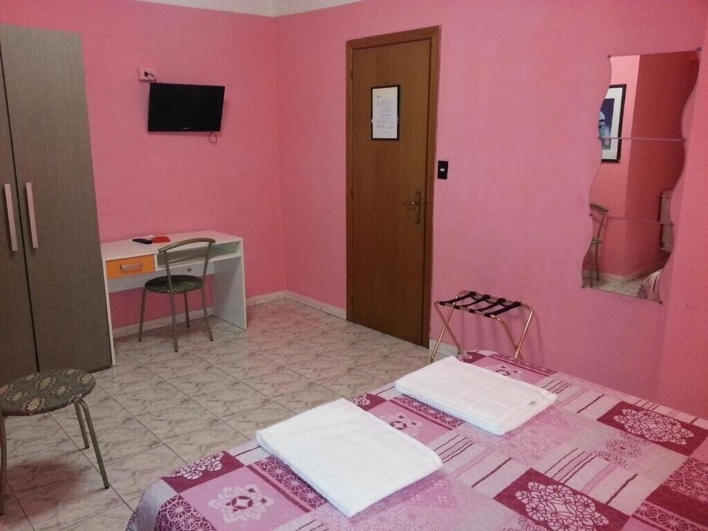 Изображение Roxena House 2*