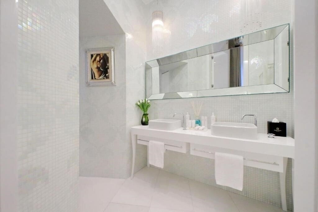Зображення Domus Aurea Luxury Suites 4*