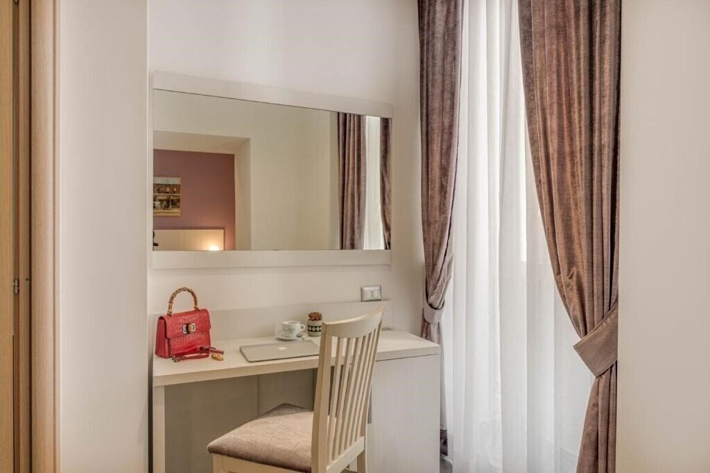 Картинка Trevi Palace Hotel 3*