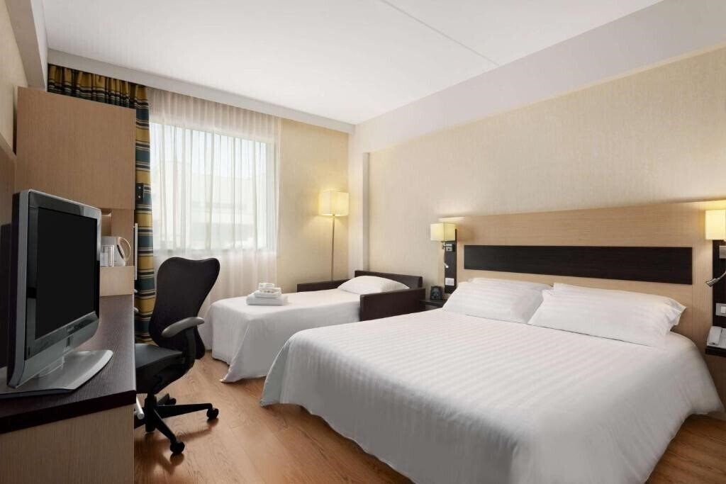 Фото Hilton Garden Inn Rome Airport 4*