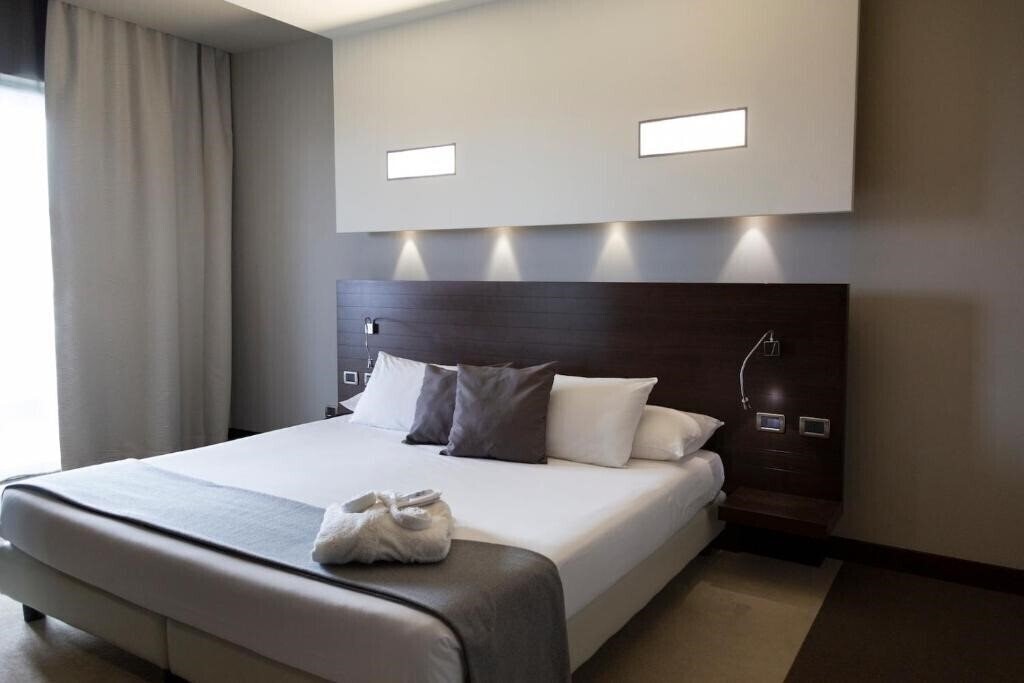Картинка Hotel Selene Pomezia 4*