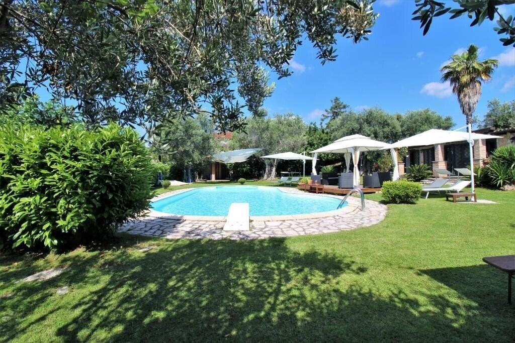 Фотографія Villa Di Lago Albano Castel Gandolfo 4*
