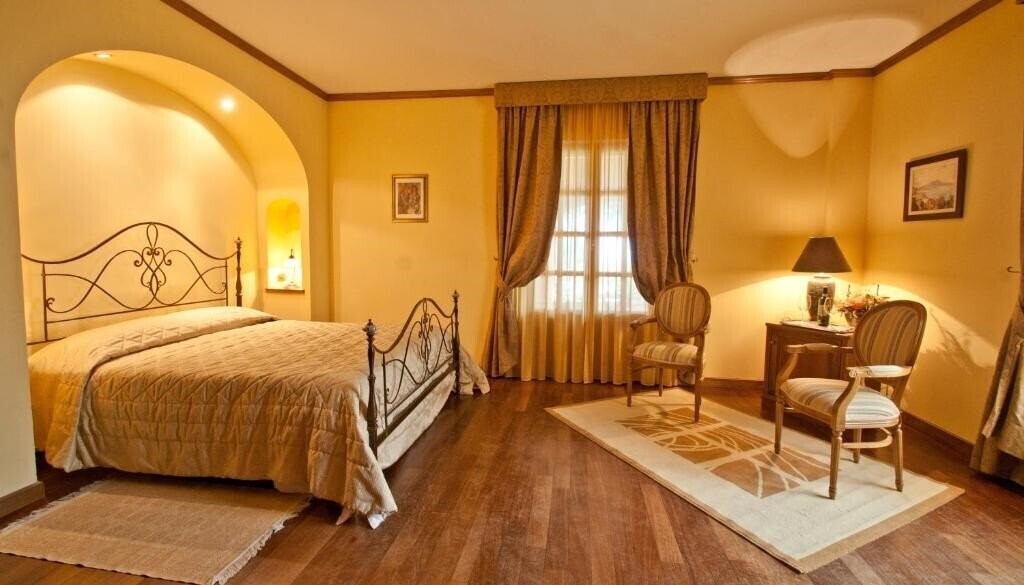 Фото Tenuta Cusmano Villa Resort Grottaferrata 4*
