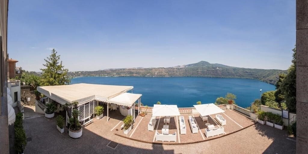 Готель Hotel Castel Vecchio Castel Gandolfo 4*