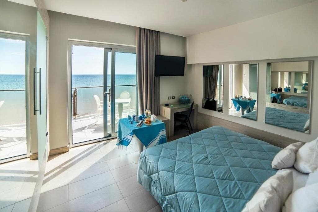 Фото Smy Aran Blu Roma Mare Lido di Ostia 4*