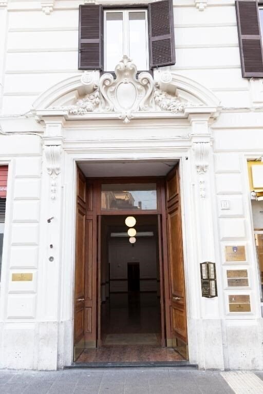 Фото Tritone Luxury Suites Piazza del Popolo 4*