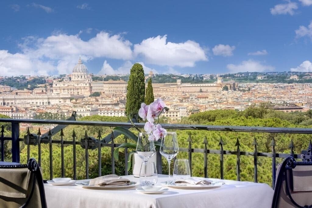 Отель Splendide Royal Hotel 5*