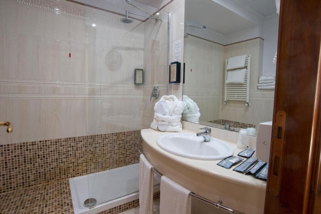 Фотографія Aldobrandeschi 4*