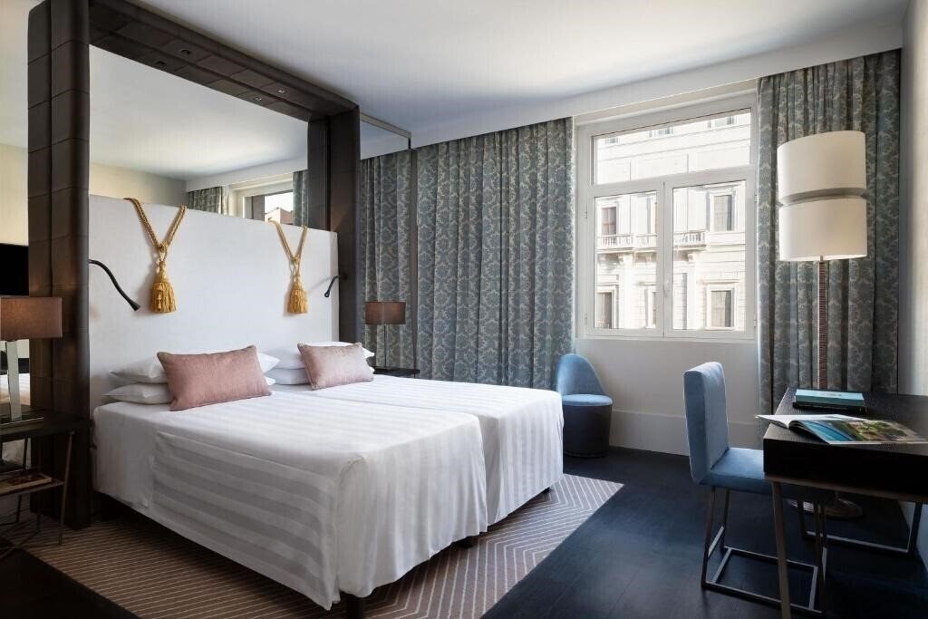 Фото Hotel Bernini Bristol 5*