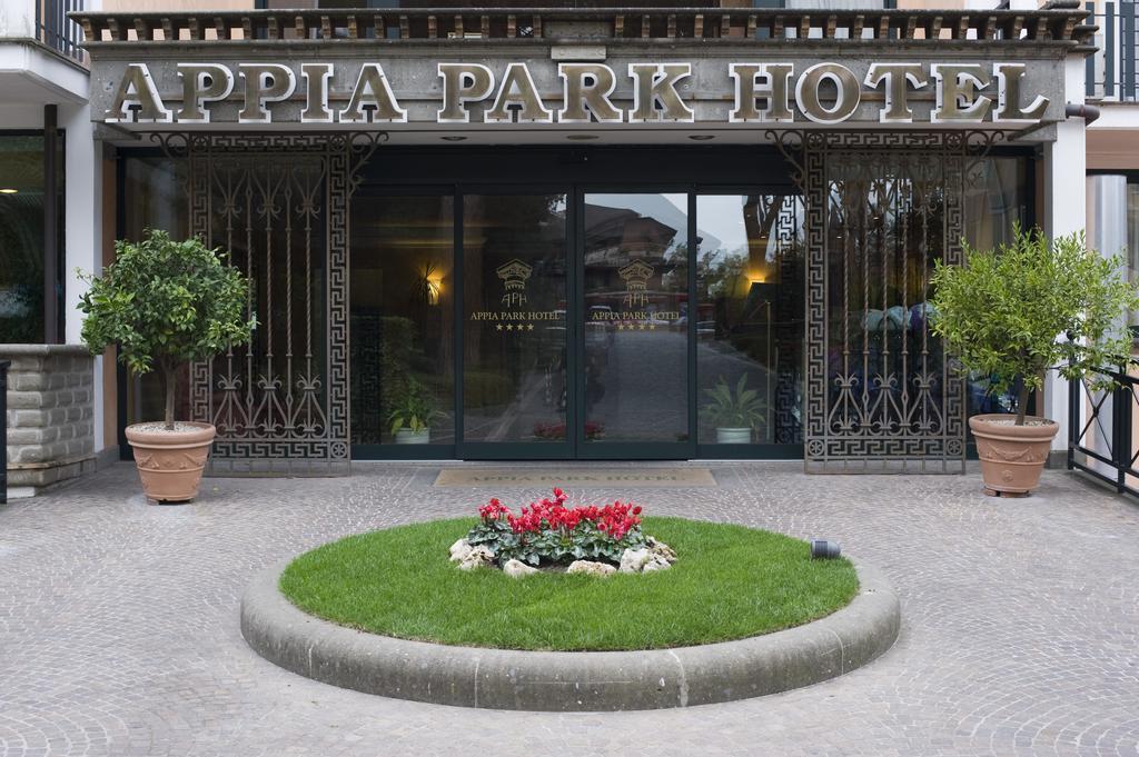 Отель Appia Park 4*