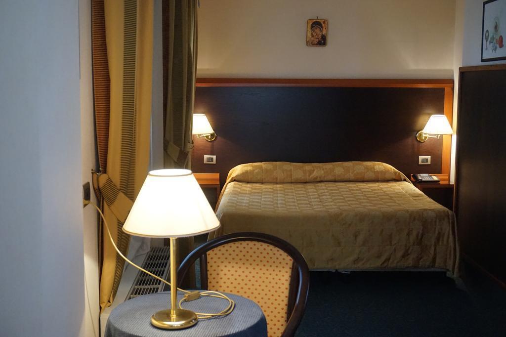 Отель Aureliano 4*