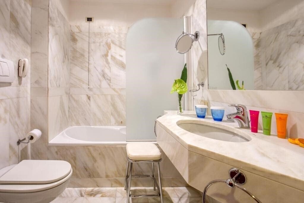 Фотографія UNA Hotels Empire Roma 4*