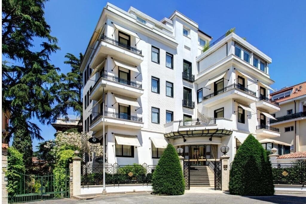 Отель Lord Byron 5*