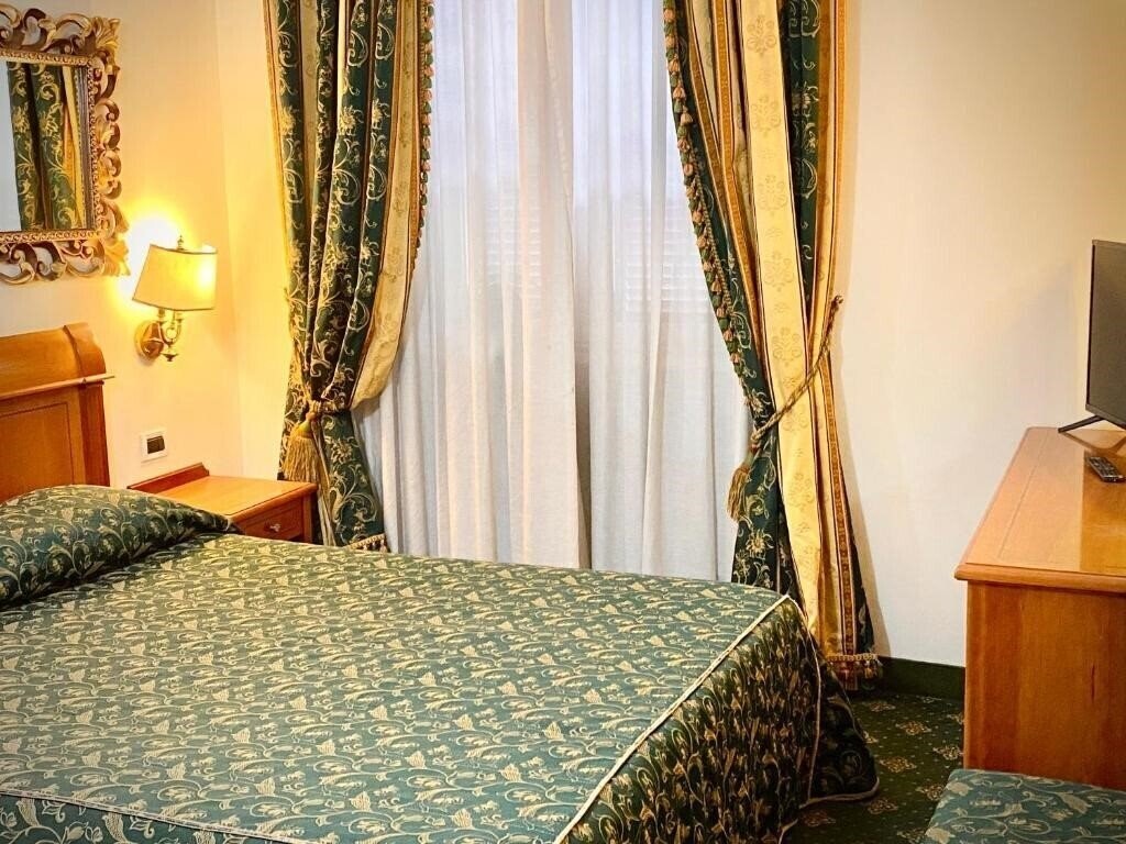 Картинка Champagne Palace 4*