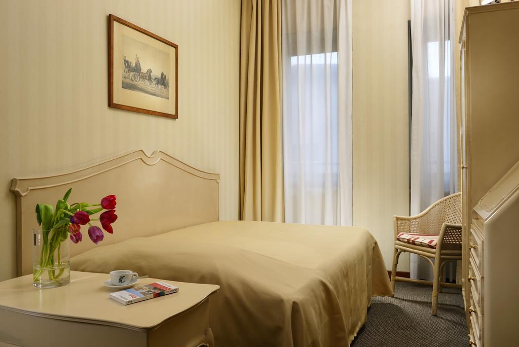 Фотография Commodore Hotel 4*