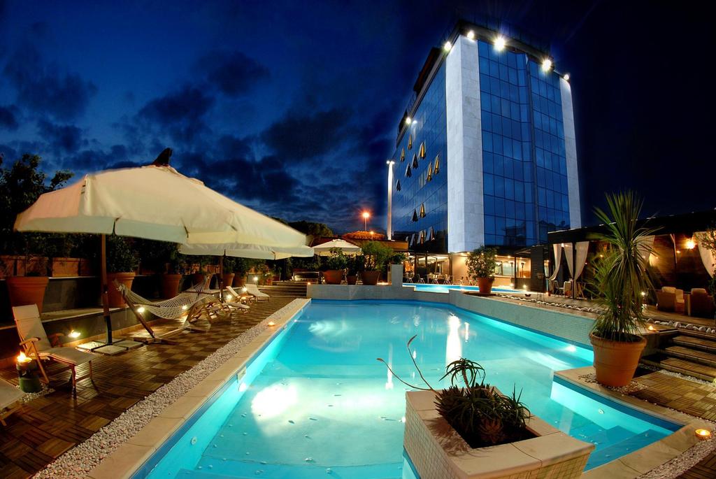 Отель Golden Tulip Bellambriana 4*