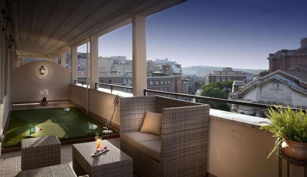 Отель Radisson Blu GHR Hotel, Rome 4*