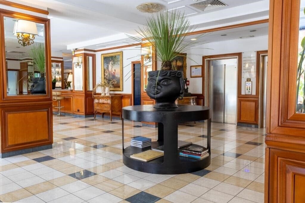 Картинка Grand Hotel Tiberio 4*