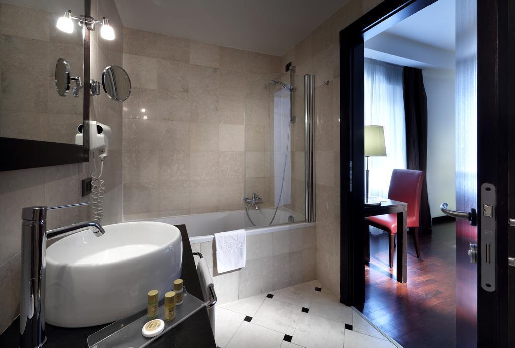 Фото International Palace 4*