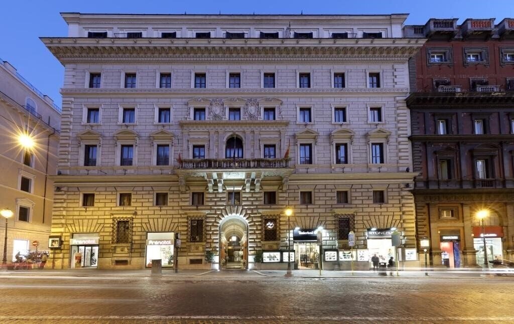Отель International Palace 4*