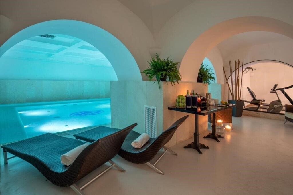 Готель Rose Garden Palace 4*